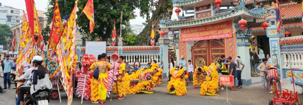Lễ hội Nguyễn Trung Trực hay còn gọi là Lễ hội đình ông Nguyễn nổi bật như một truyền thống văn hóa đặc sắc 