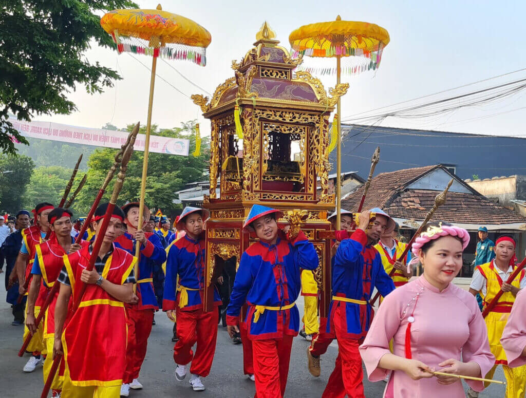 Hiện nay, lễ hội Kỳ Yên kéo dài ba ngày và bao gồm nhiều lễ tế.