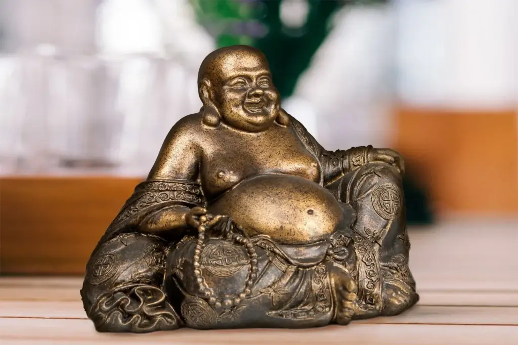 Vào ngày Đức Phật Di Lặc, mọi người thường niệm 48 lời nguyện lớn của Ngài, cầu xin sự gia trì của Ngài để làm lợi ích cho tất cả chúng sinh.