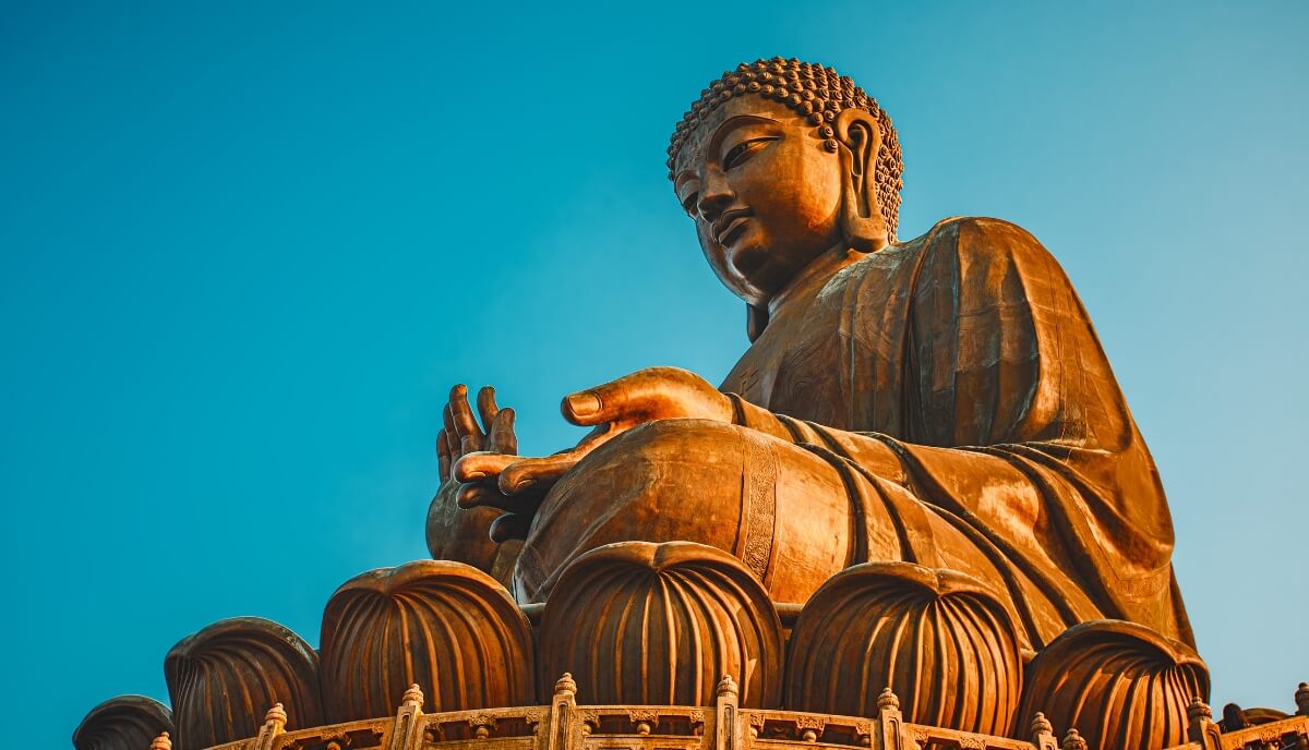 Phật giáo dựa trên đức tin là niềm tin, không trung thành với bất kỳ vị thần hay thế lực siêu nhiên nào.