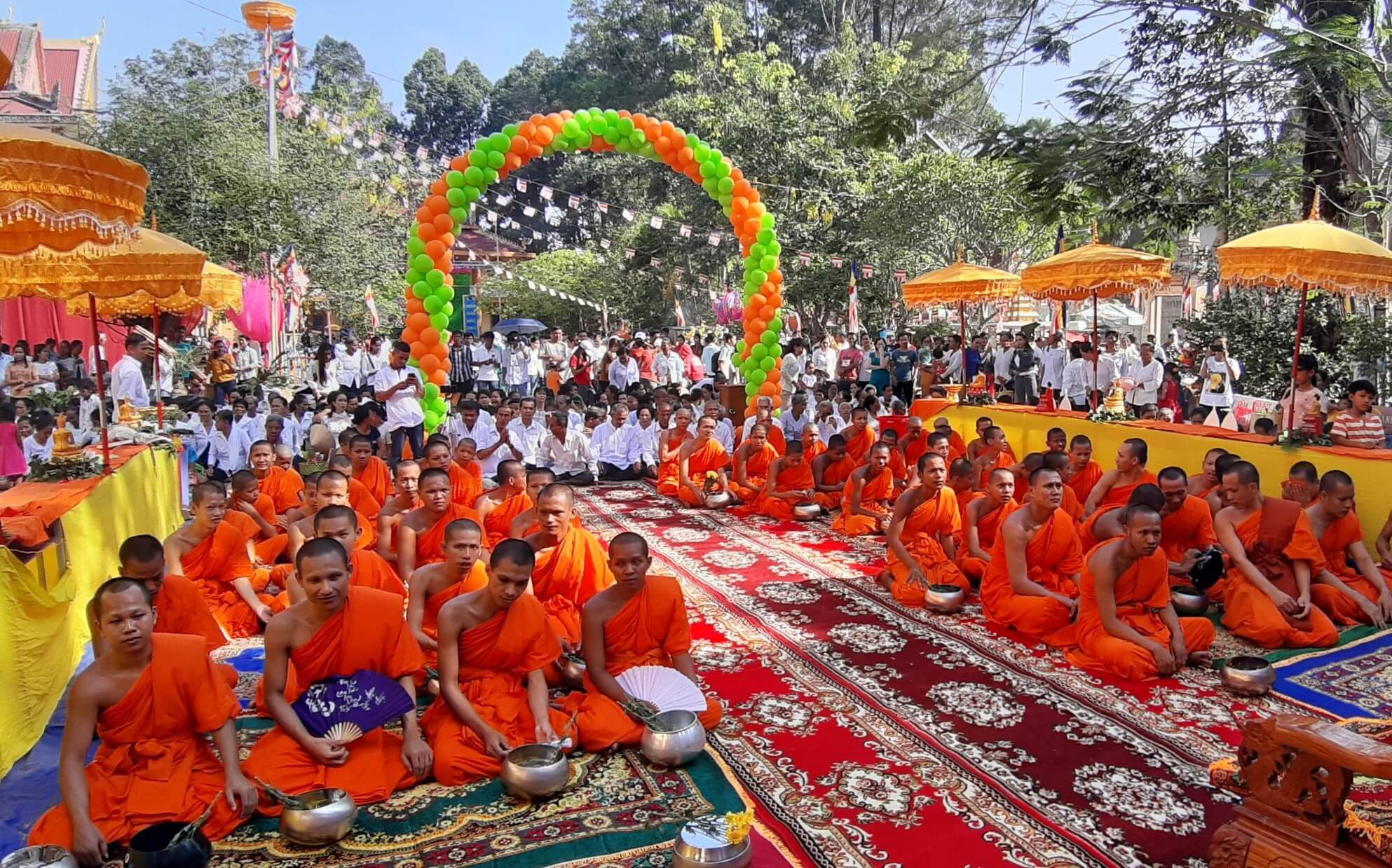 Tết Chol Chnam Thmay diễn ra vào đầu tháng Pôsăk (còn gọi là Chét trong lịch Phật giáo Tiểu Thừa), là một lễ hội có ý nghĩa quan trọng đối với người Khmer.