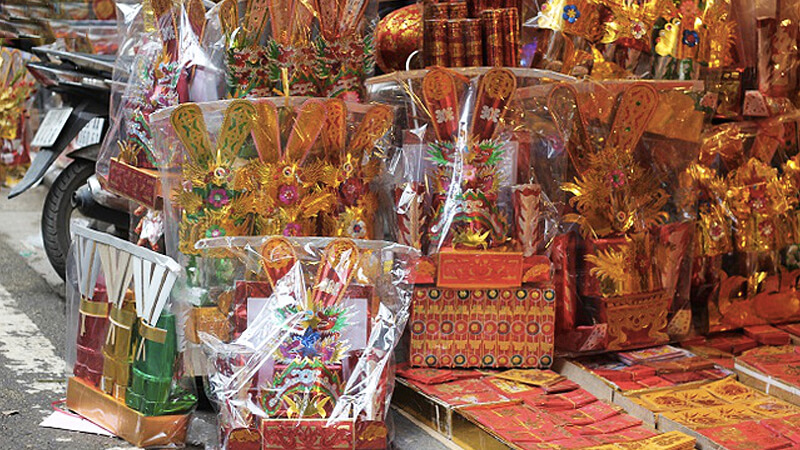 Hiện nay, mâm cỗ cúng ông Táo đã trở nên đơn giản hơn nhiều và không cần phải đầy đủ tất cả các món như trong mâm cỗ truyền thống