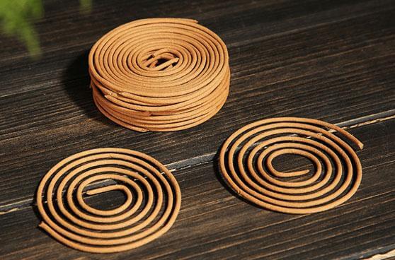 Nhang vòng có rất nhiều công dụng khác nhau, phụ thuộc vào thành phần nguyên liệu và mục đích sử dụng