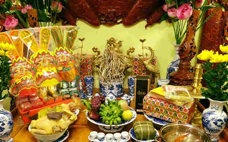 Bạn có thể tiến hành cúng tiễn các Ngài vào buổi sáng, và đồng thời thực hiện bao sái bàn thờ ngay trong buổi sáng hoặc buổi chiều cùng ngày