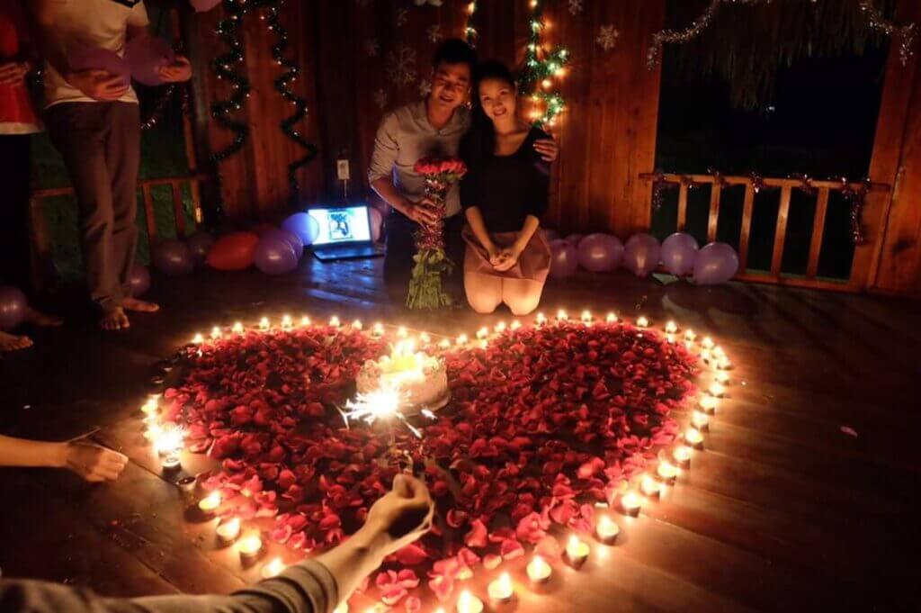 Nến Tealight Là Gì? Tất Tần Tật Những Điều Bạn Cần Biết Bạn có thể tận dụng sự đa dạng về màu sắc và kích cỡ của nến Tealight để tạo ra những hình ảnh độc đáo và ấn tượng cho các dịp đặc biệt như tỏ tình, cầu hôn, hay sinh nhậtNến Tealight | Cửa Hàng Mỹ Keo 3