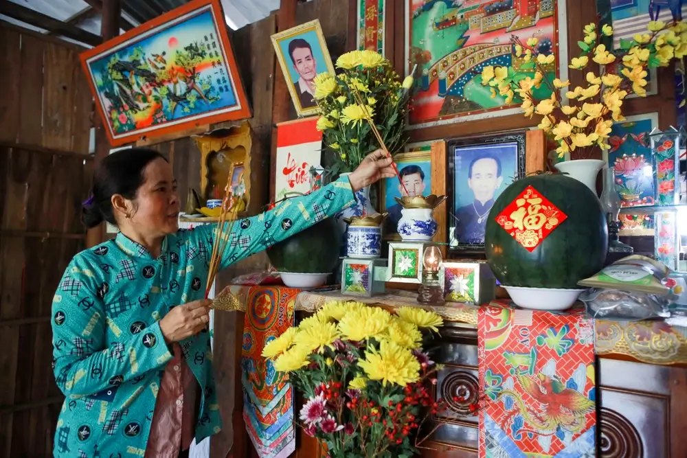 Bài Văn Khấn Cúng Tết Dương Lịch 2025 Đầy Đủ Và Chi Tiết Nhất | Cửa Hàng Mỹ Keo 1