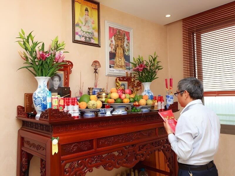 Tùy vào vùng miền cũng như truyền thống của từng gia đình mà văn khấn đón ông bà ngày 30 Tết có thể khác nhau