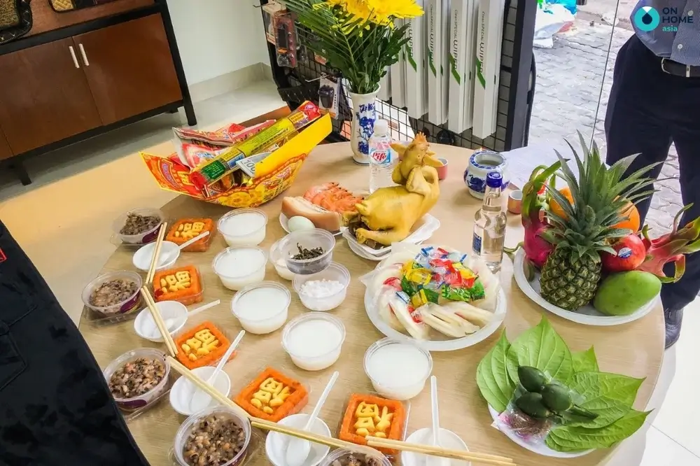 Bước đầu tiên trước khi chuẩn bị nghi lễ cúng khai trương là chọn ngày giờ tốt, hợp với mệnh và tuổi của chủ doanh nghiệp hoặc người đứng đầu công ty, chi nhánh