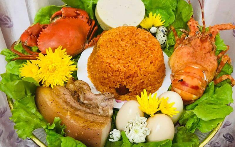 Bộ lễ vật này thể hiện lòng thành kính của gia chủ, cầu mong sự bình an cho gia đình và tài lộc nhanh chóng đến, đồng thời thể hiện sự chăm chút và thành tâm của người cúng khi dành thời gian chuẩn bị đồ lễ
