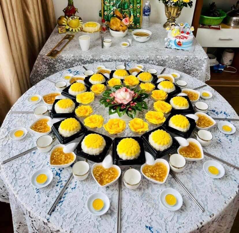 Lễ thôi nôi không chỉ là một nghi thức tâm linh mà còn là dịp gắn kết các thành viên trong gia đình.