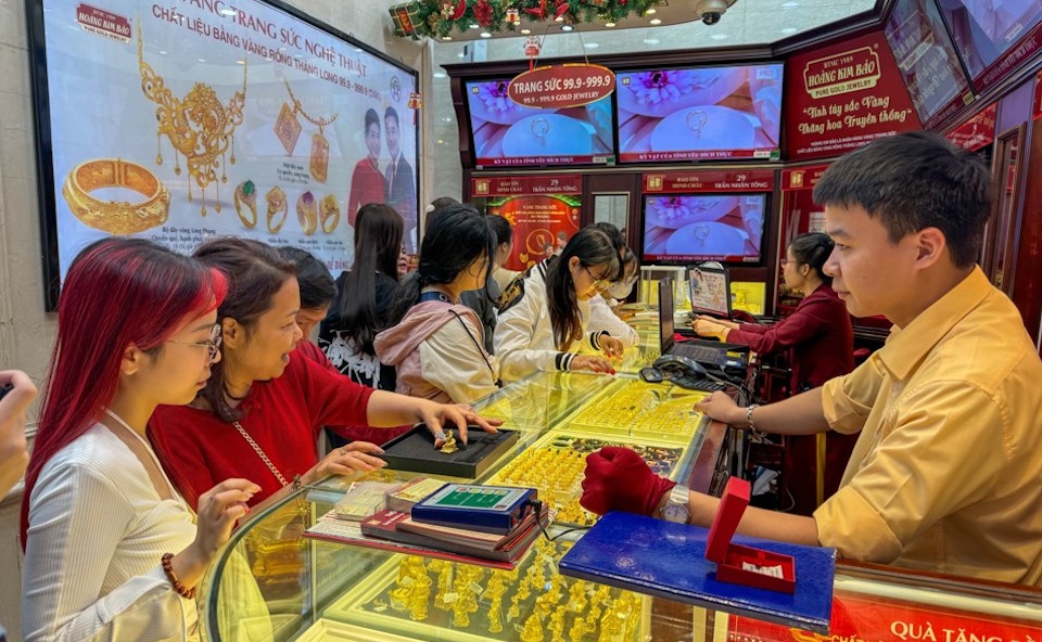 Hai thời điểm lý tưởng để bán vàng là vào cuối năm hoặc trước ngày Vía Thần Tài 1-2 ngày, khi giá vàng trên thị trường thường ở mức cao và bạn có thể bán được với giá tốt