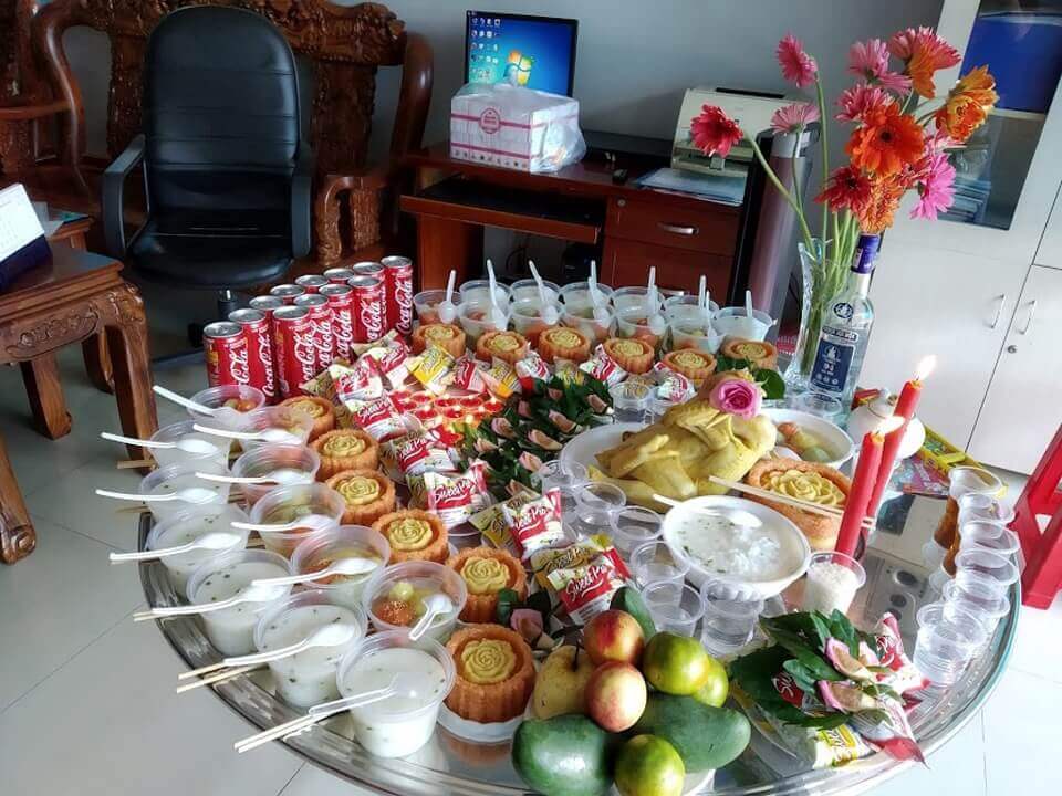 Trong 12 tháng đầu đời, trẻ sơ sinh ngủ trong nôi, là những chiếc giường nhỏ gọn. Cụm từ "thôi nôi" dùng để chỉ việc chuyển từ trẻ nhỏ sẽ kết thúc thời gian nằm nôi chuyển sang giường lớn hơn.