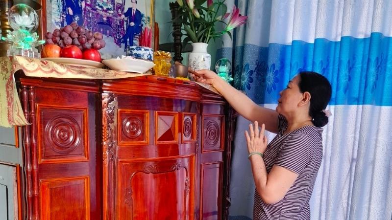 Những gia đình có điều kiện thường tổ chức lễ giỗ lớn, mời họ hàng và bạn bè đến tham dự
